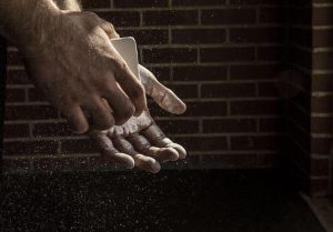 Finding great chalk for weight lifting is easy with our advice!