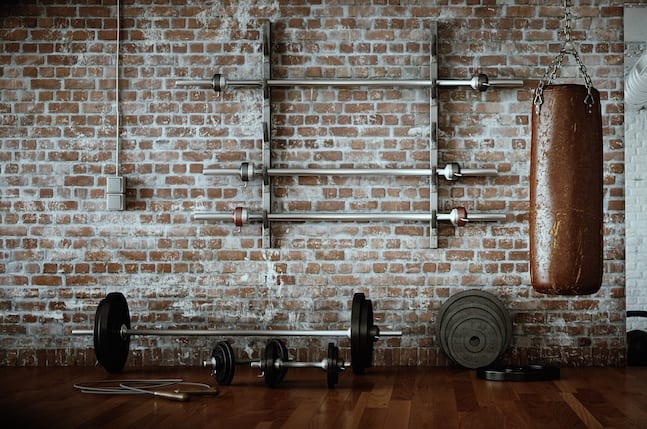 Barbells are a dime a dozen. Finding the best barbell and / or barbell set isn't always easy. That's where we come in.