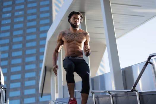 Developing a strong core will help you not only look great, but feel great as well. That's why you want to select the best ab bench for your home gym